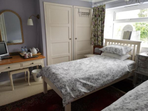 UPTHEDOWNS B&B